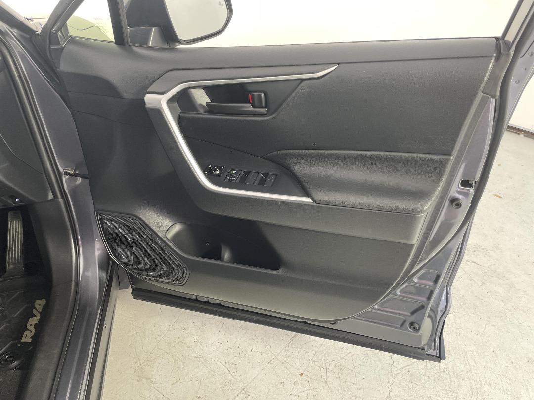 Photo '15' of Toyota Rav4