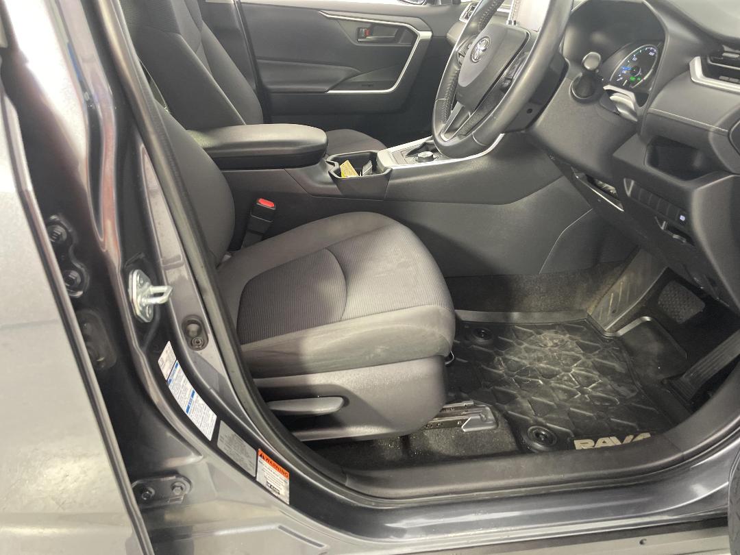 Photo '16' of Toyota Rav4