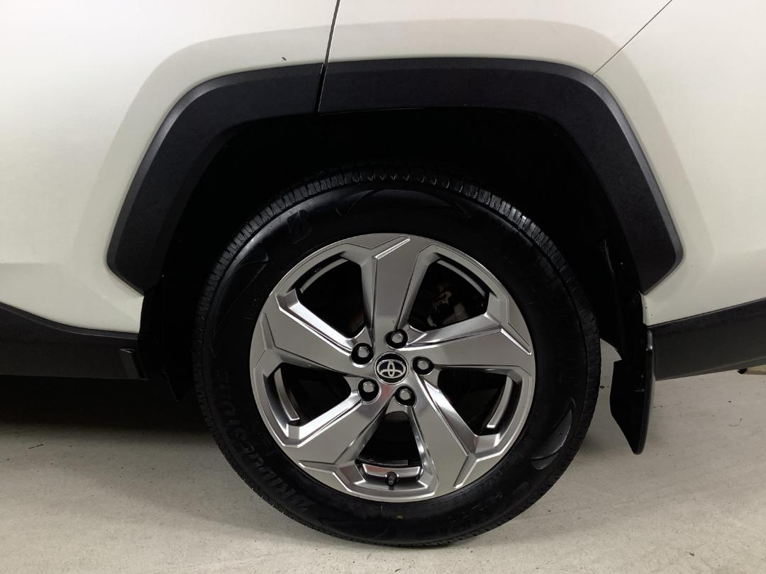 Photo '11' of Toyota Rav4