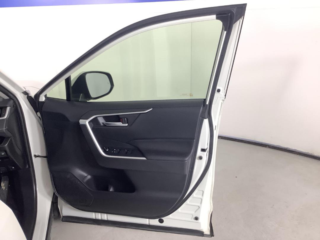 Photo '15' of Toyota Rav4