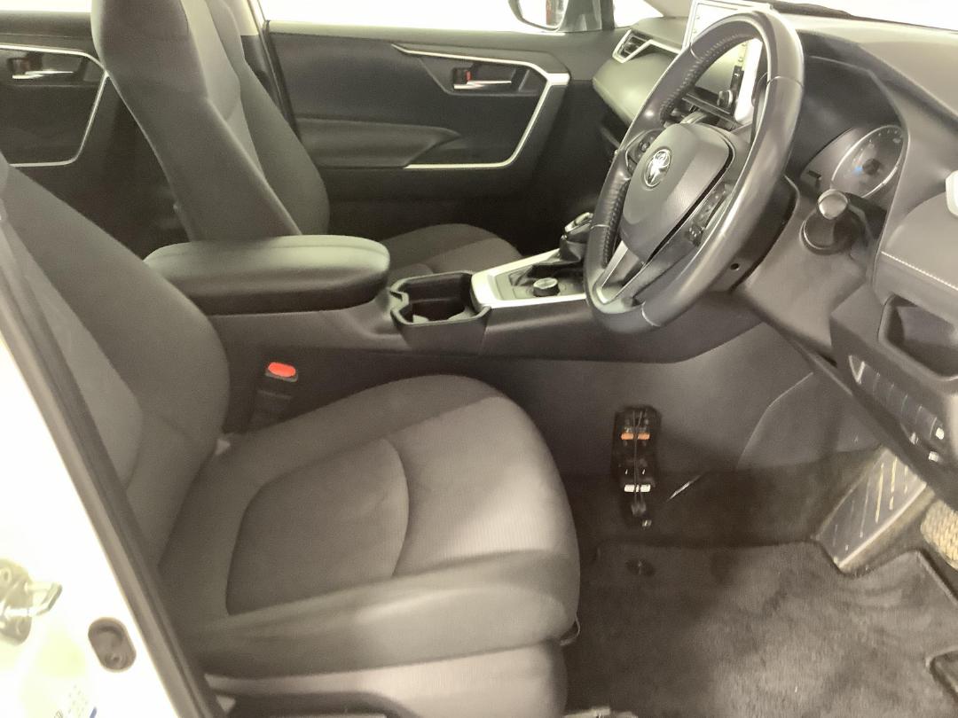 Photo '16' of Toyota Rav4