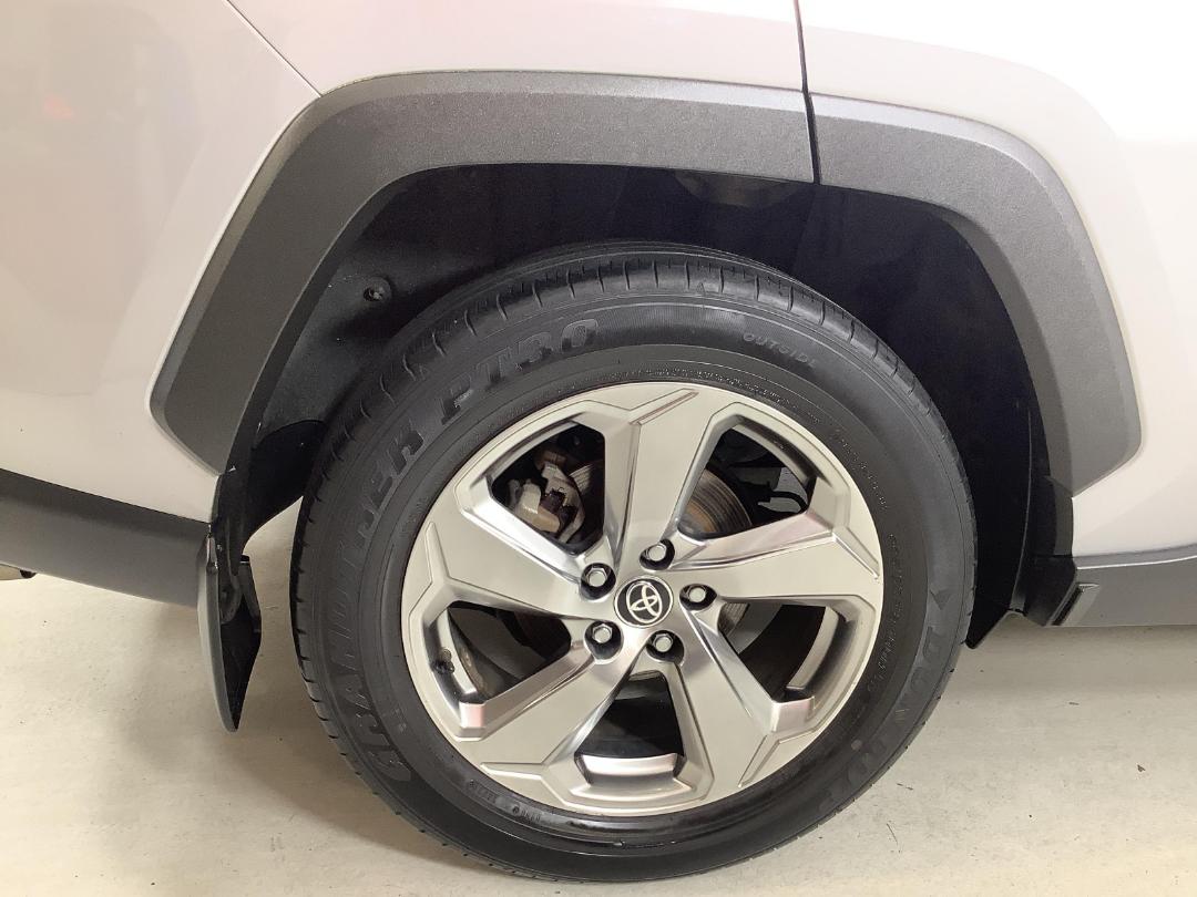 Photo '12' of Toyota Rav4