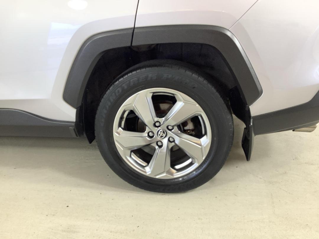 Photo '11' of Toyota Rav4