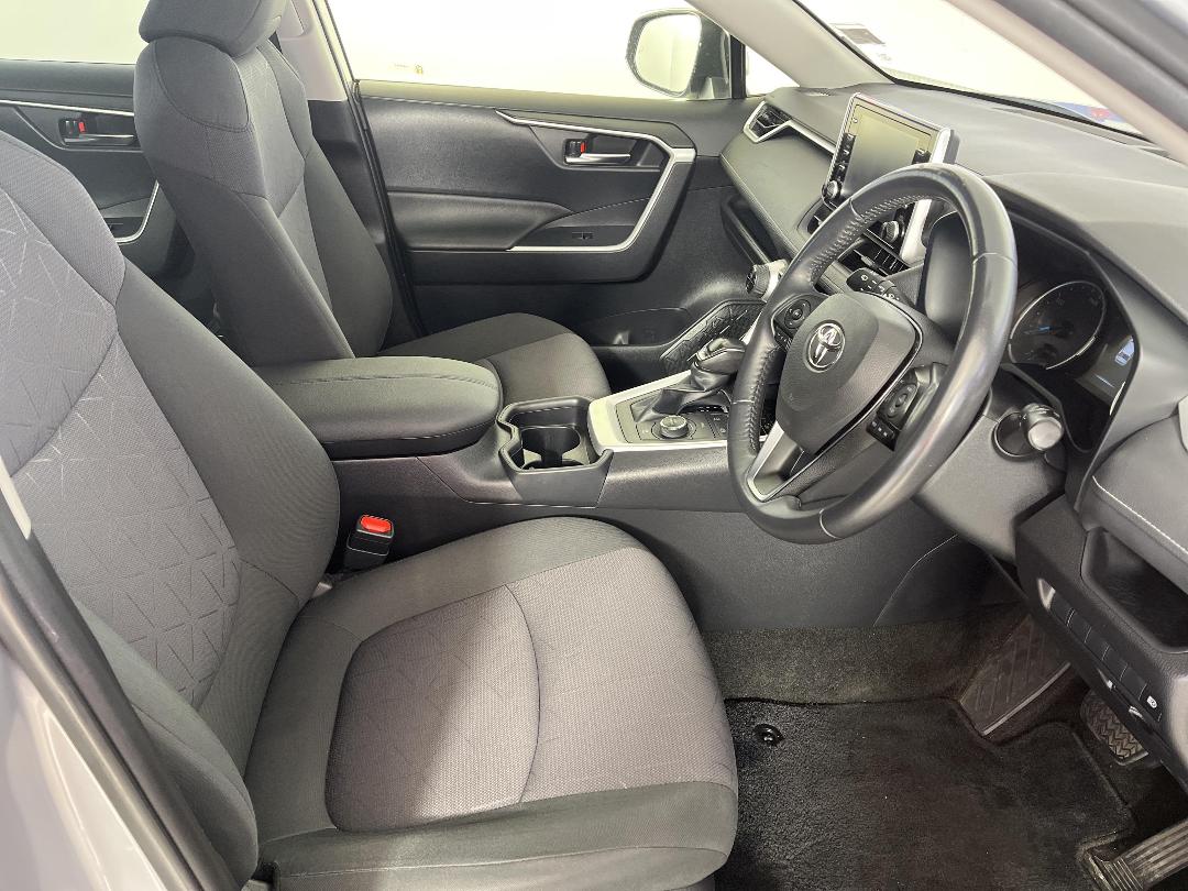 Photo '16' of Toyota Rav4