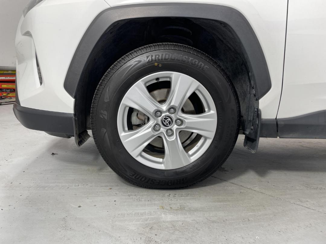 Photo '10' of Toyota Rav4