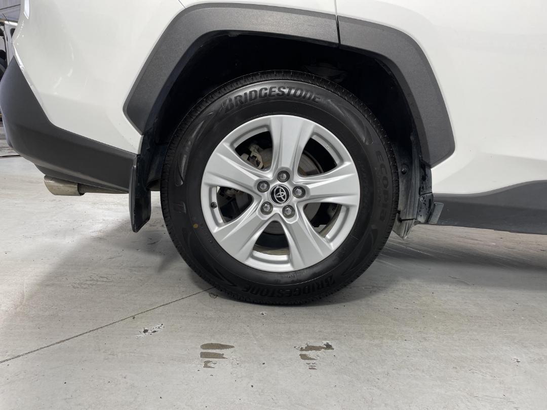 Photo '12' of Toyota Rav4