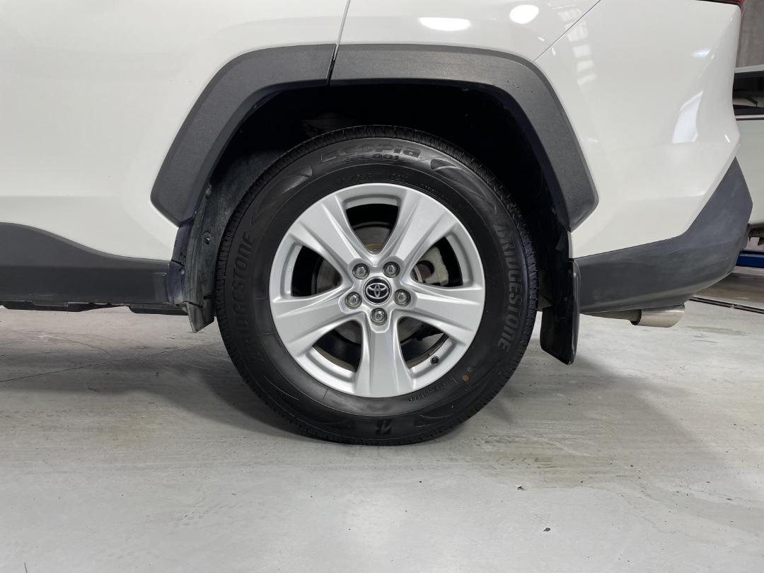 Photo '11' of Toyota Rav4