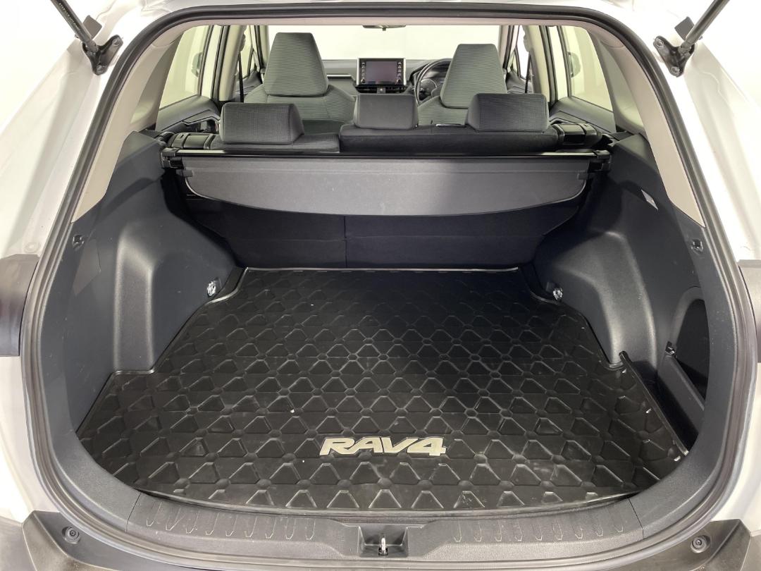 Photo '14' of Toyota Rav4