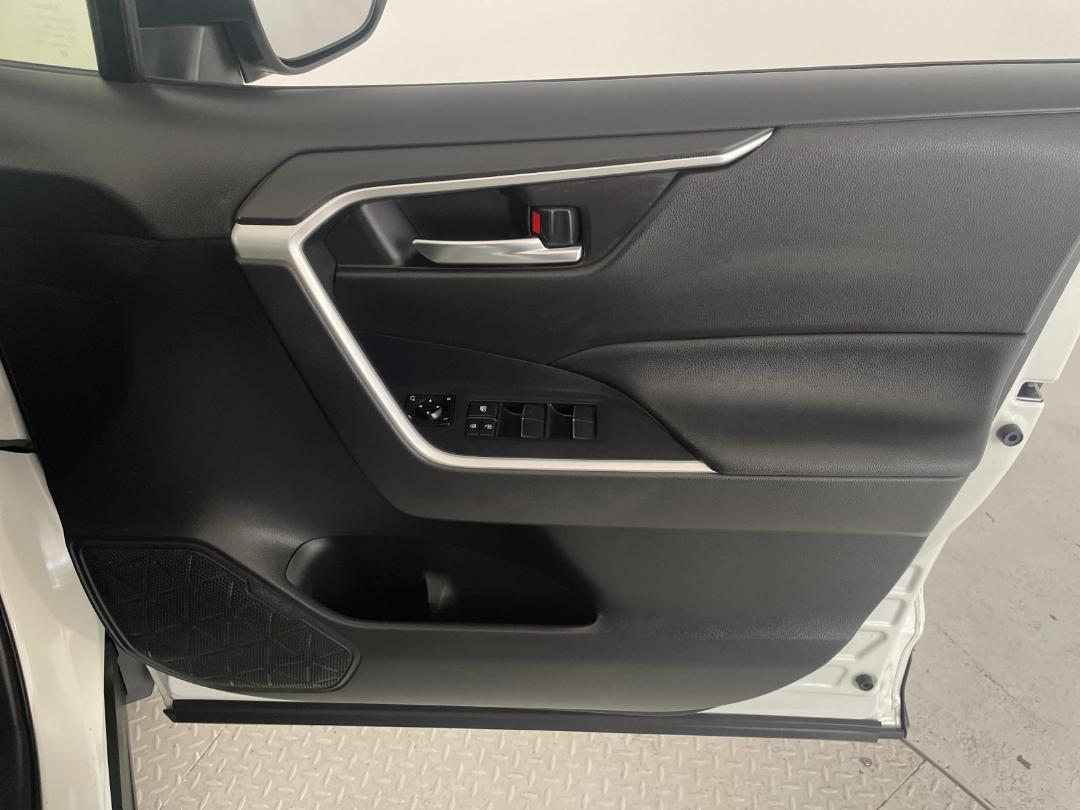 Photo '15' of Toyota Rav4 Photo '15' of Toyota Rav4