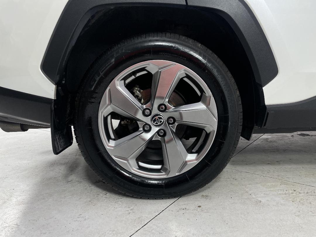 Photo '12' of Toyota Rav4