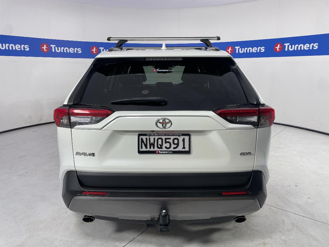 Photo '6' of Toyota Rav4