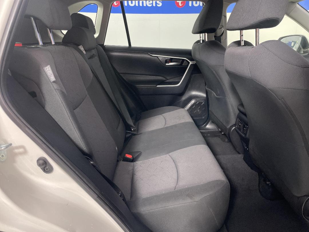 Photo '20' of Toyota Rav4