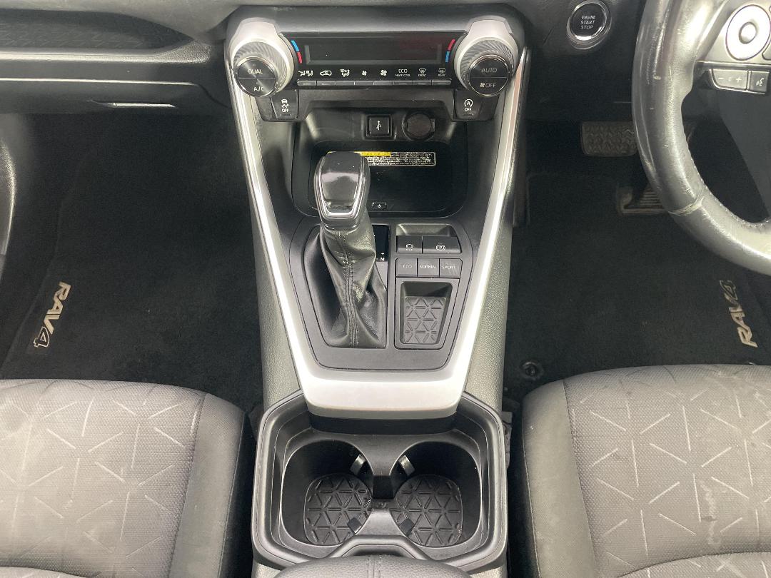 Photo '18' of Toyota Rav4