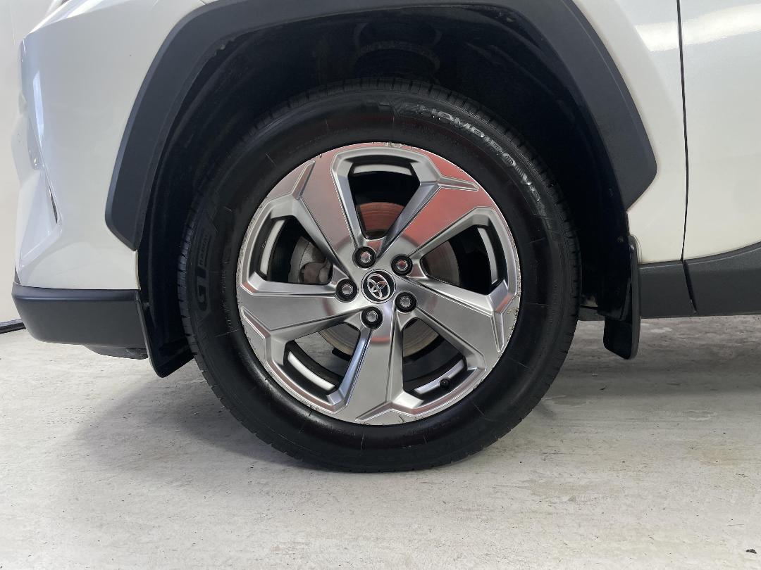 Photo '10' of Toyota Rav4