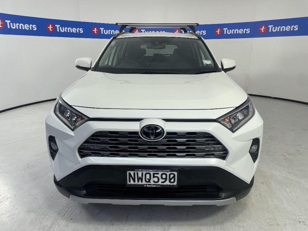 Photo '2' of Toyota Rav4