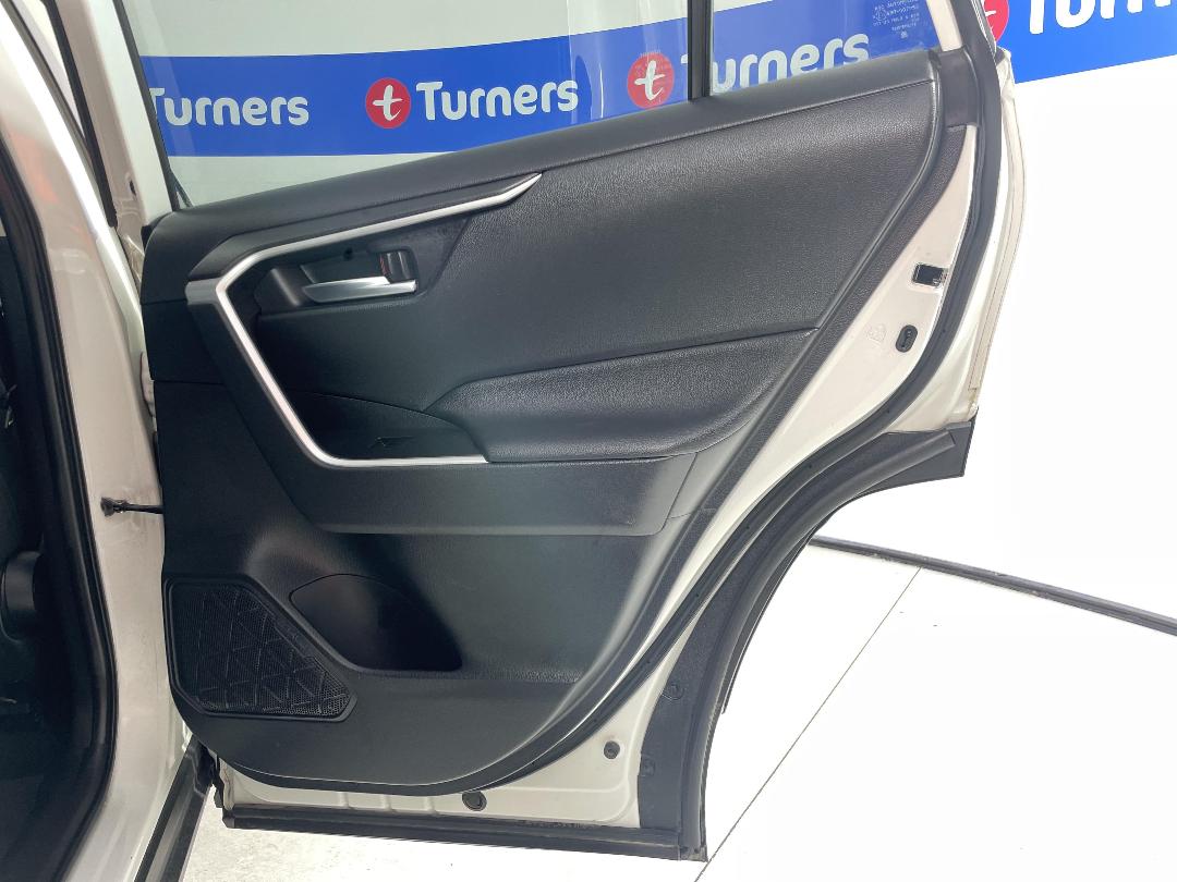 Photo '19' of Toyota Rav4