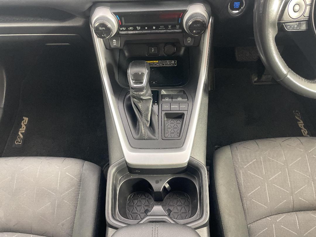 Photo '18' of Toyota Rav4