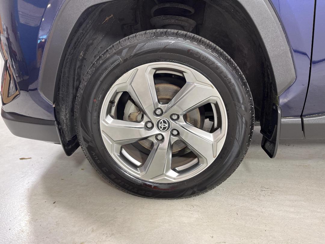 Photo '10' of Toyota Rav4