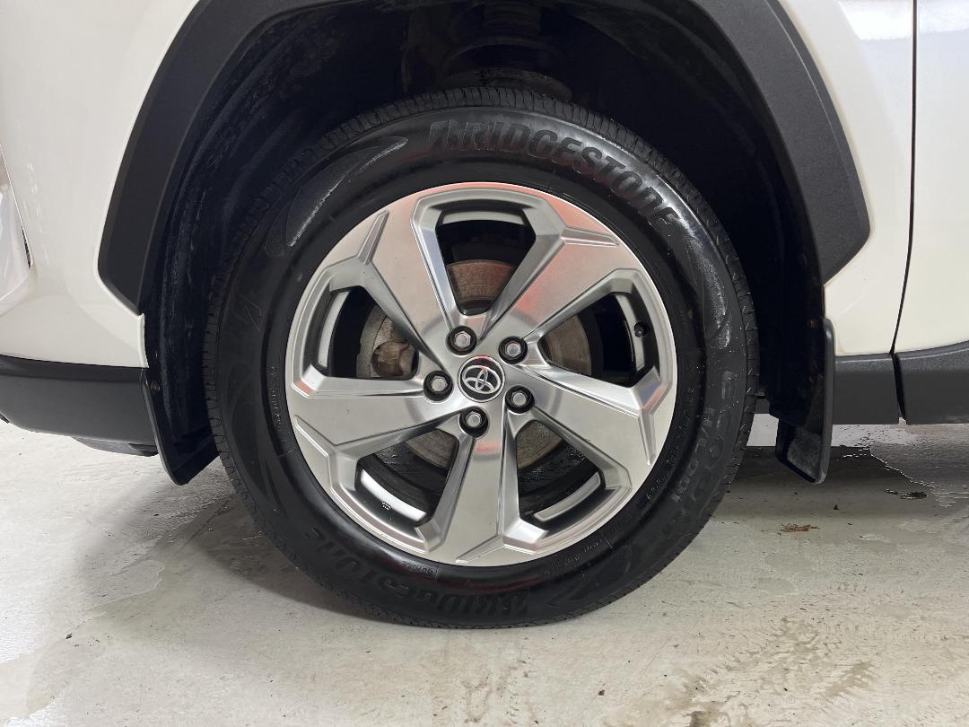 Photo '10' of Toyota Rav4