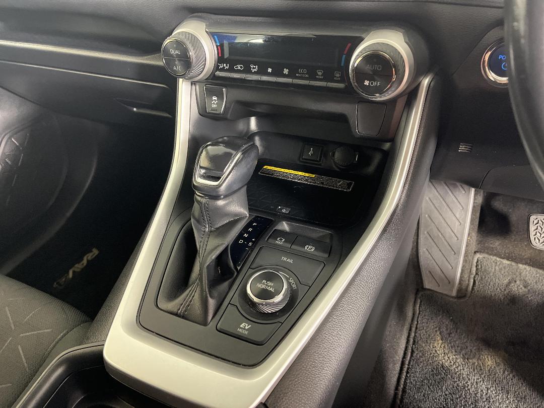 Photo '18' of Toyota Rav4