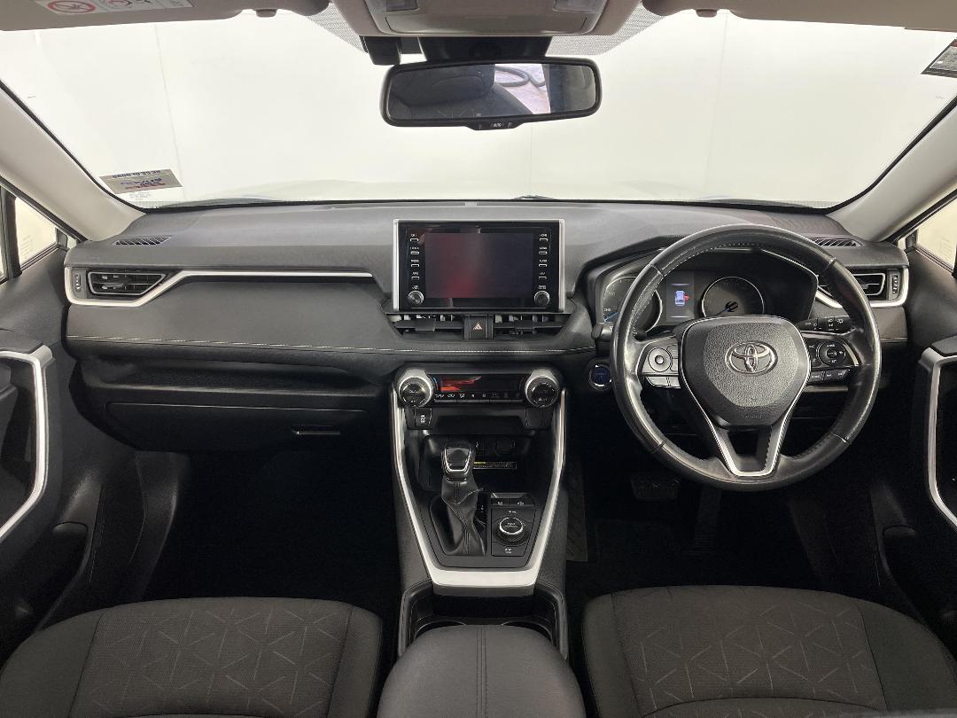 Photo '17' of Toyota Rav4