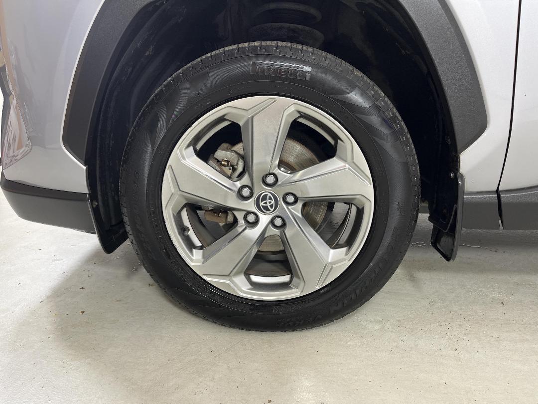 Photo '10' of Toyota Rav4