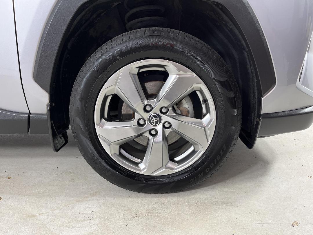 Photo '9' of Toyota Rav4