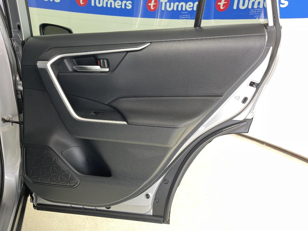 Photo '19' of Toyota Rav4