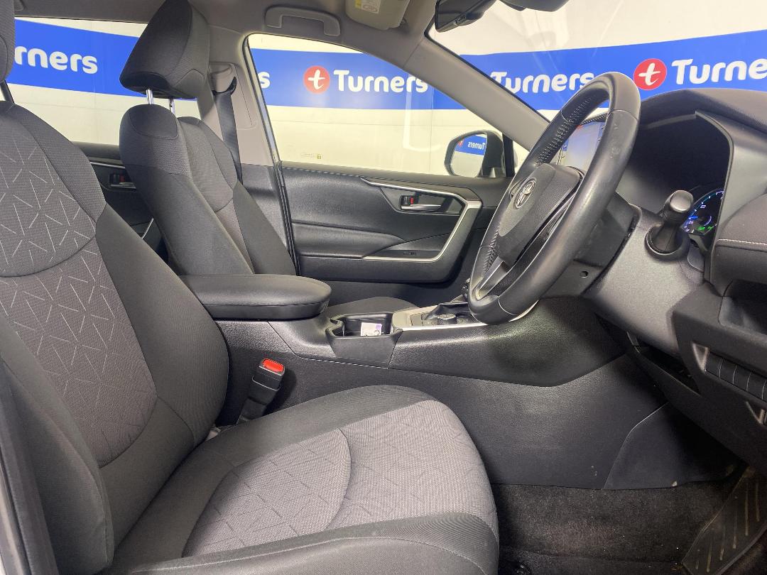 Photo '16' of Toyota Rav4