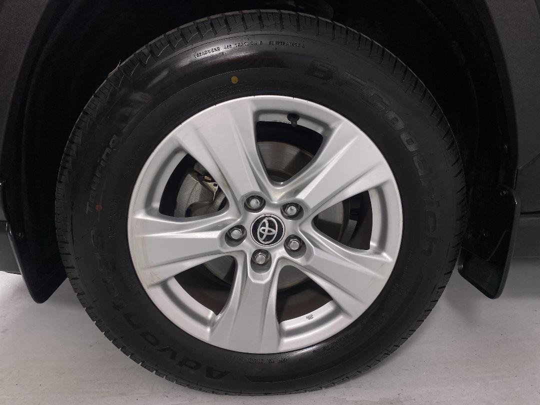 Photo '10' of Toyota Rav4