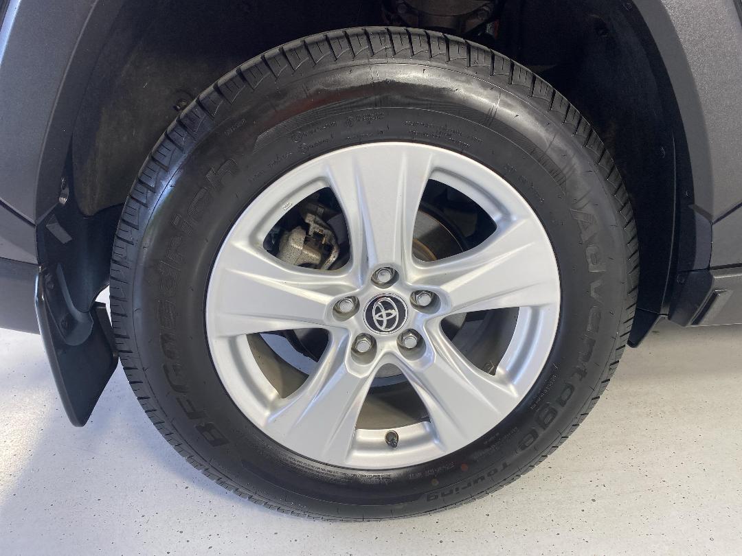 Photo '12' of Toyota Rav4