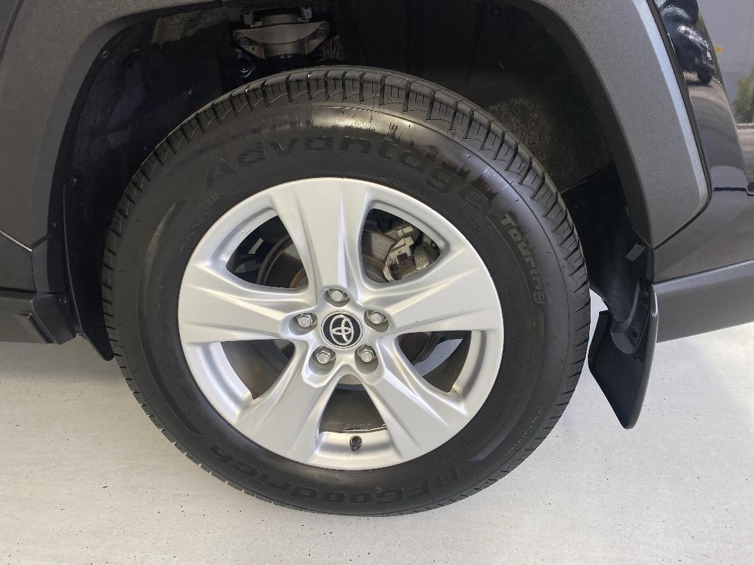 Photo '11' of Toyota Rav4