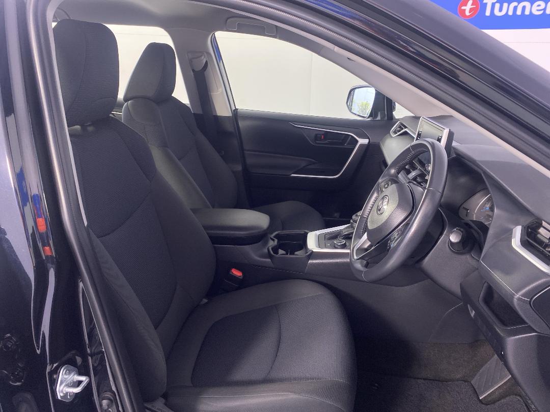 Photo '16' of Toyota Rav4