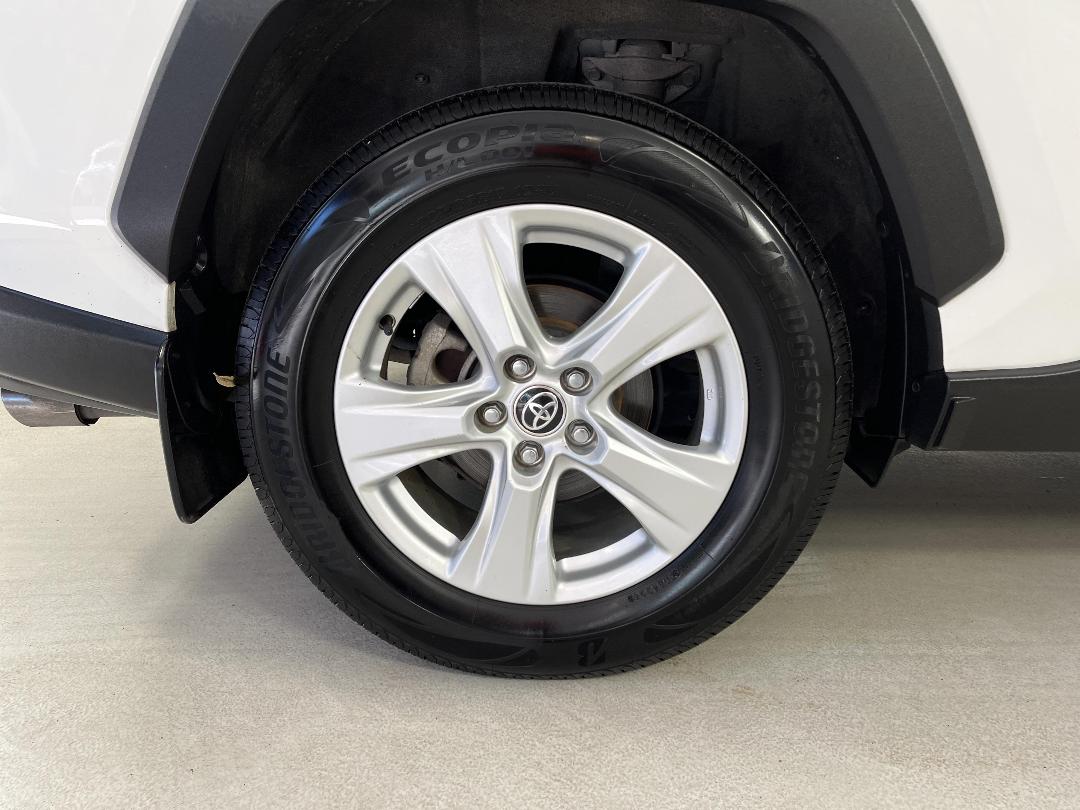 Photo '12' of Toyota Rav4