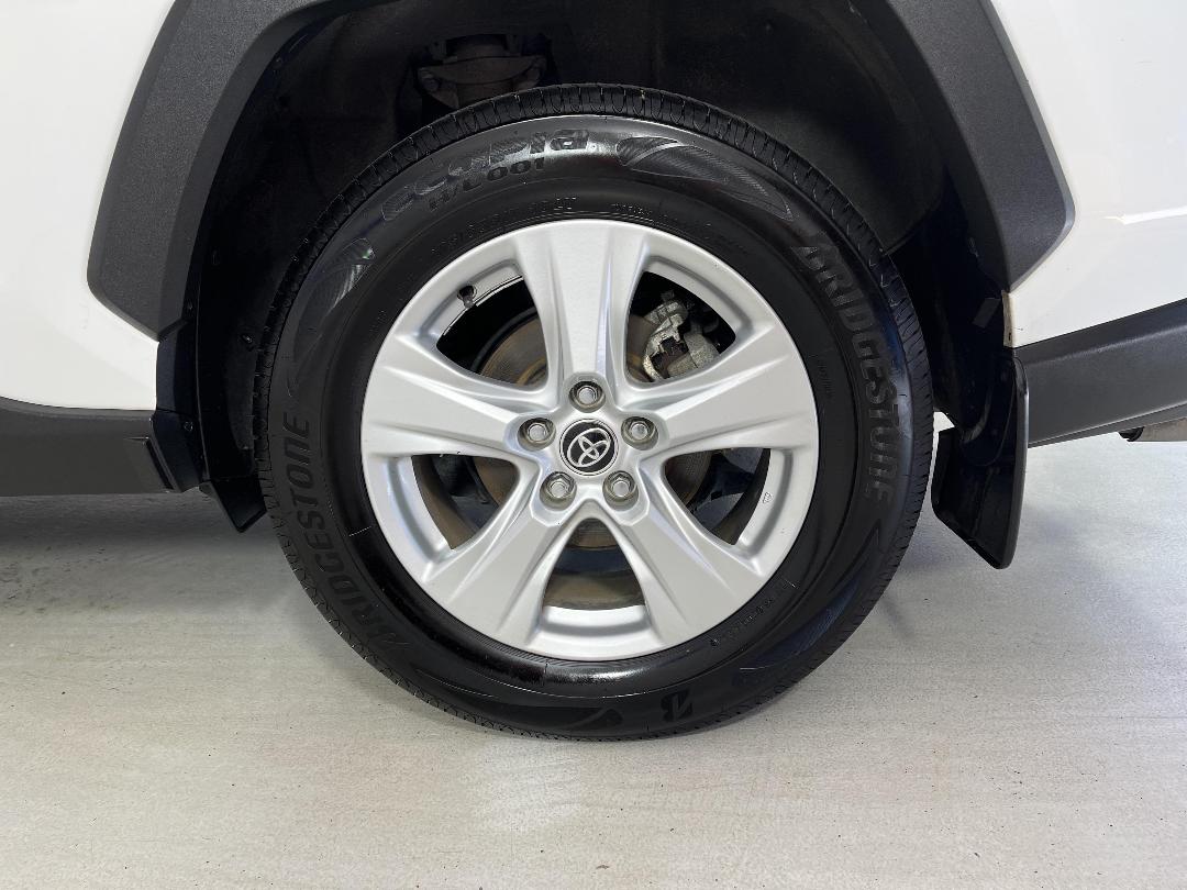 Photo '11' of Toyota Rav4