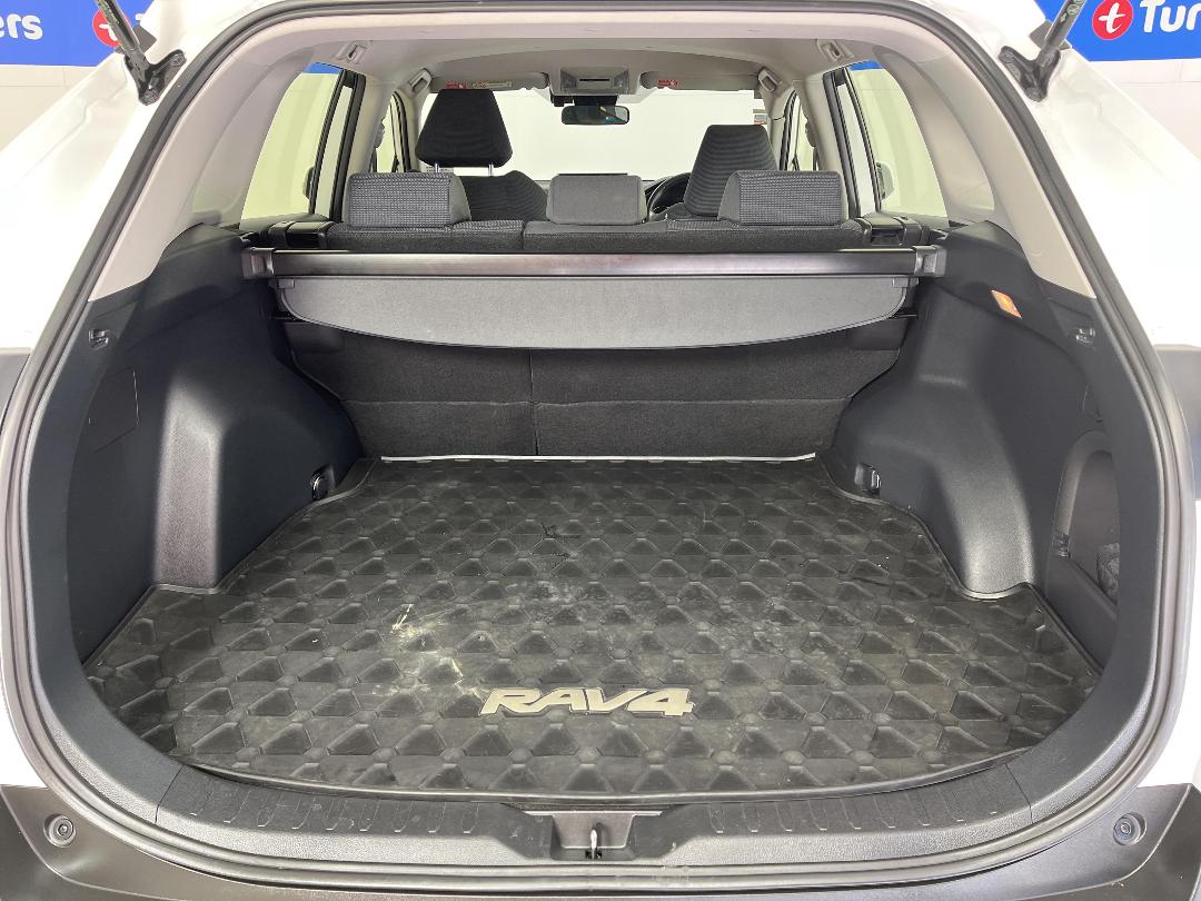 Photo '14' of Toyota Rav4