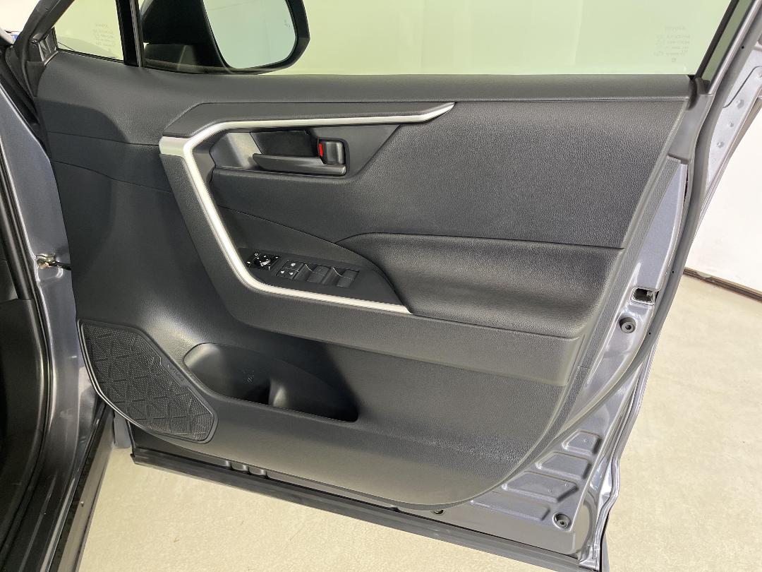 Photo '15' of Toyota Rav4