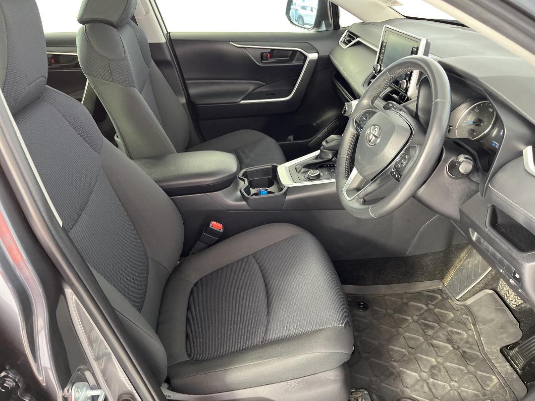 Photo '16' of Toyota Rav4