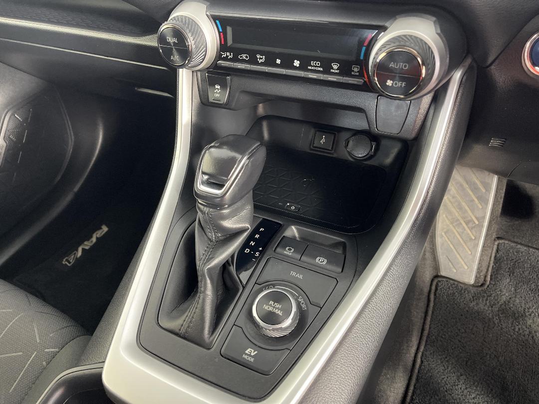 Photo '18' of Toyota Rav4