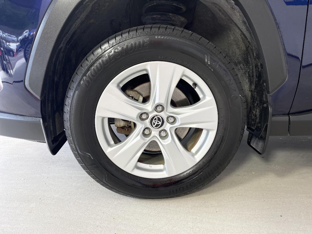 Photo '10' of Toyota Rav4