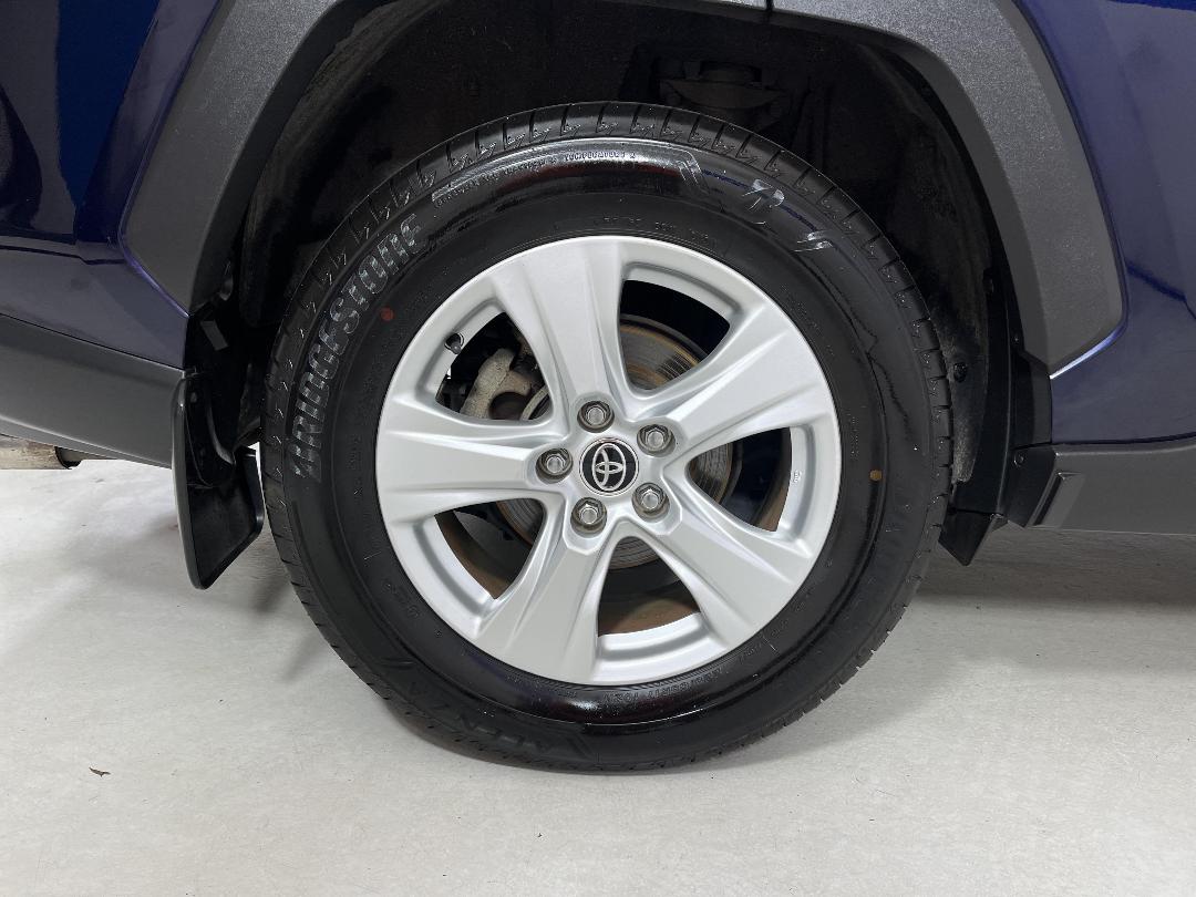 Photo '12' of Toyota Rav4