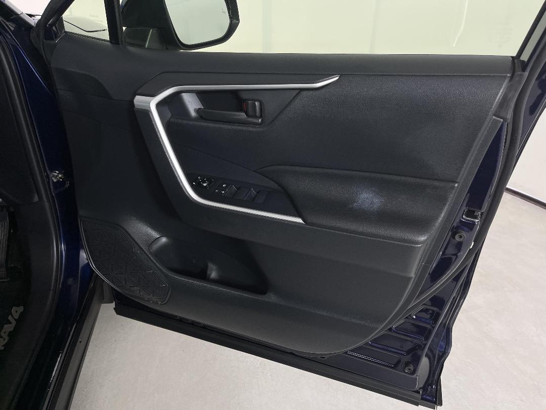 Photo '15' of Toyota Rav4