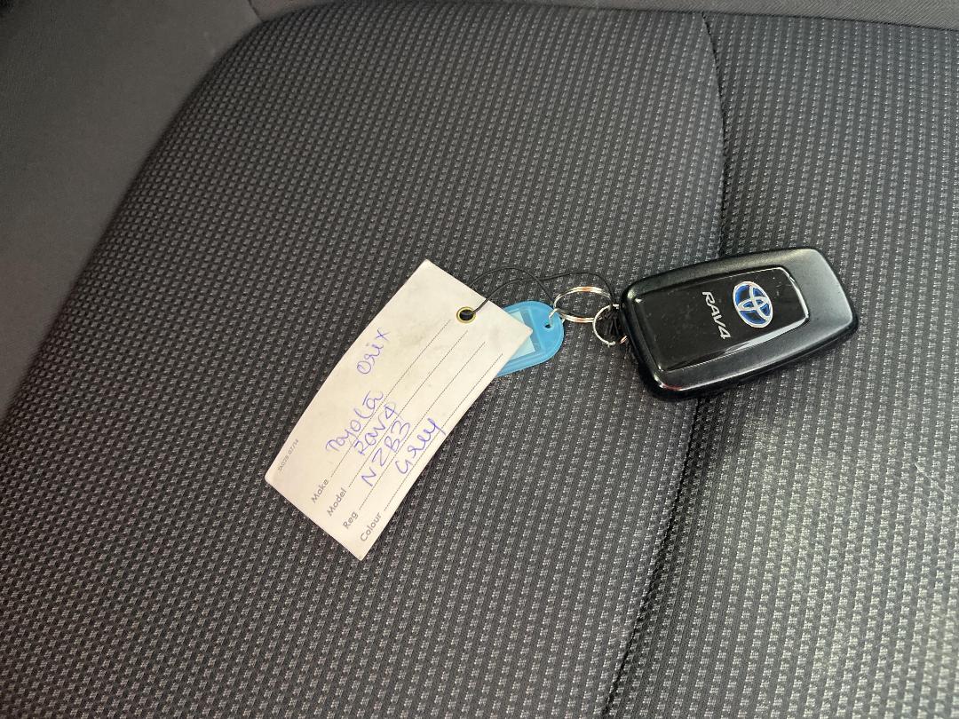 Photo '22' of Toyota Rav4 Photo '22' of Toyota Rav4