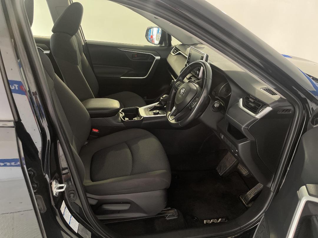 Photo '16' of Toyota Rav4 Photo '16' of Toyota Rav4