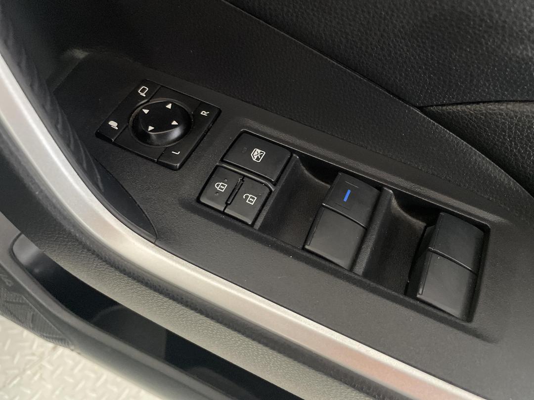 Photo '24' of Toyota Rav4 Photo '24' of Toyota Rav4