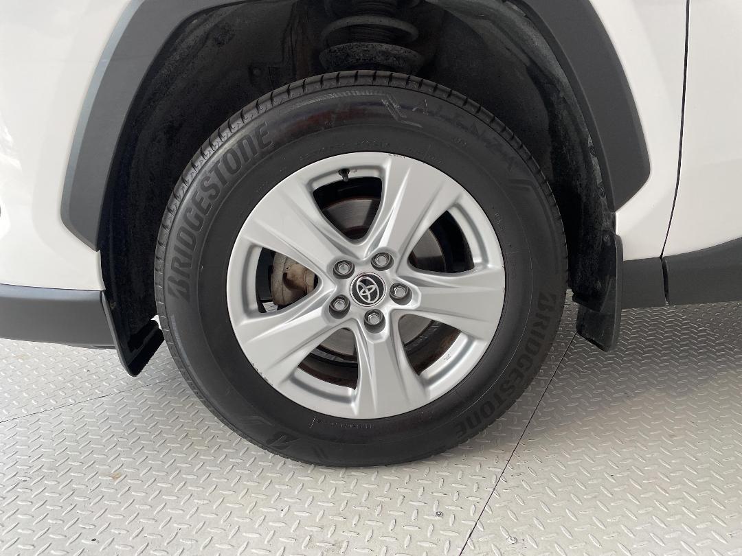 Photo '10' of Toyota Rav4