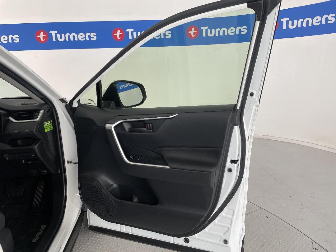 Photo '15' of Toyota Rav4