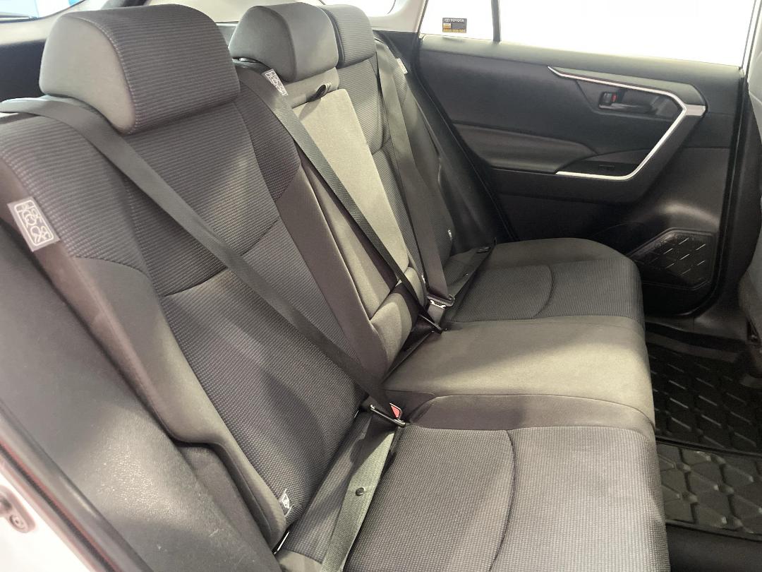 Photo '20' of Toyota Rav4