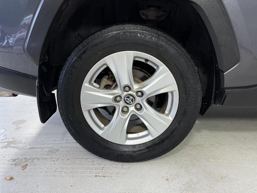 Photo '12' of Toyota Rav4