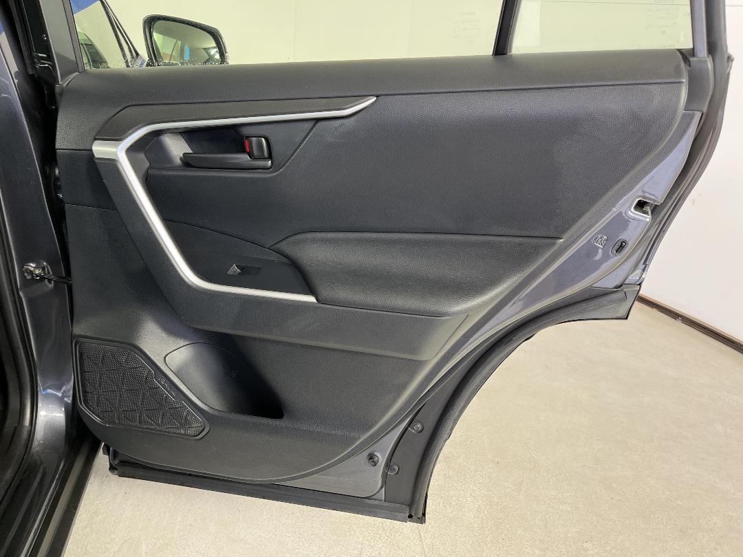 Photo '19' of Toyota Rav4